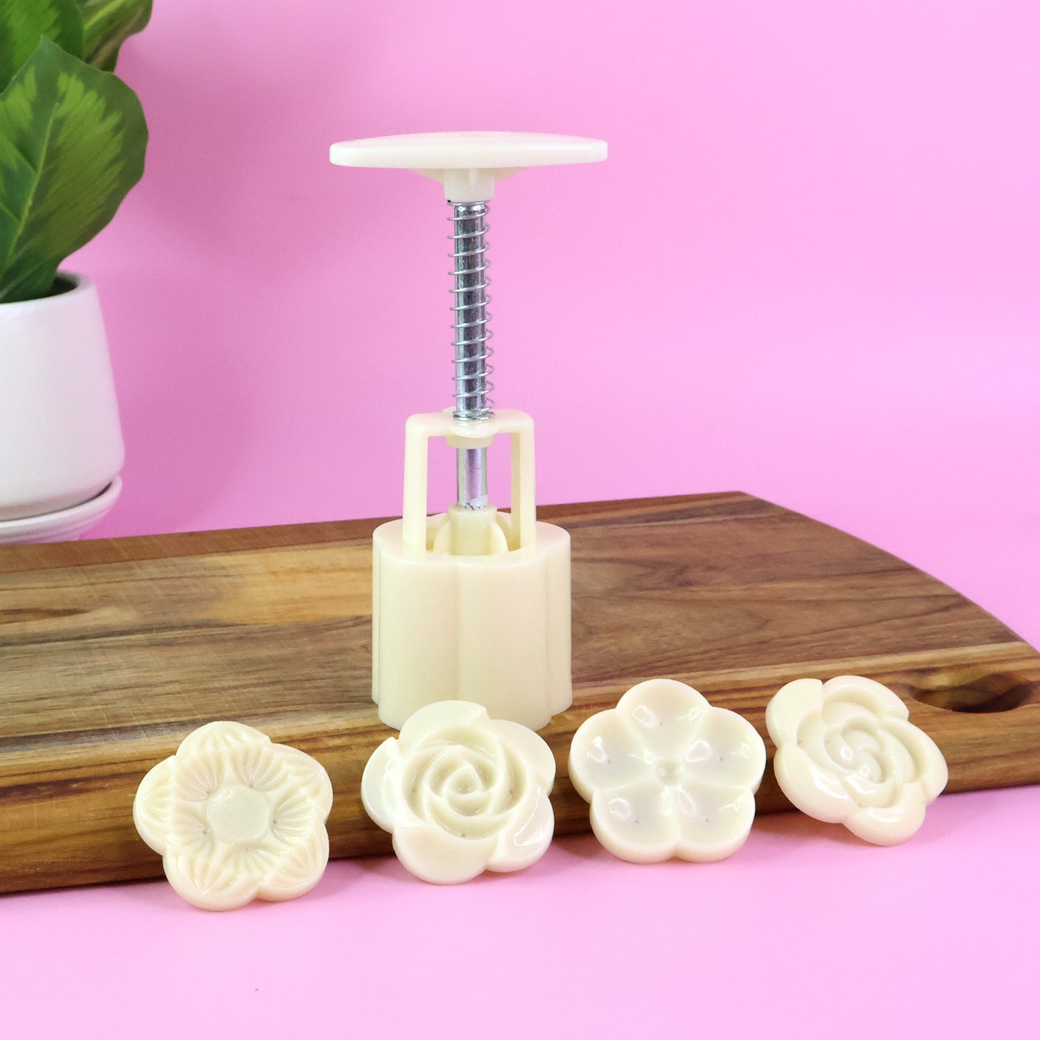 Mooncake Press Mold with 4 Stamps set Mooncake Press Mold with 4 Stamps set